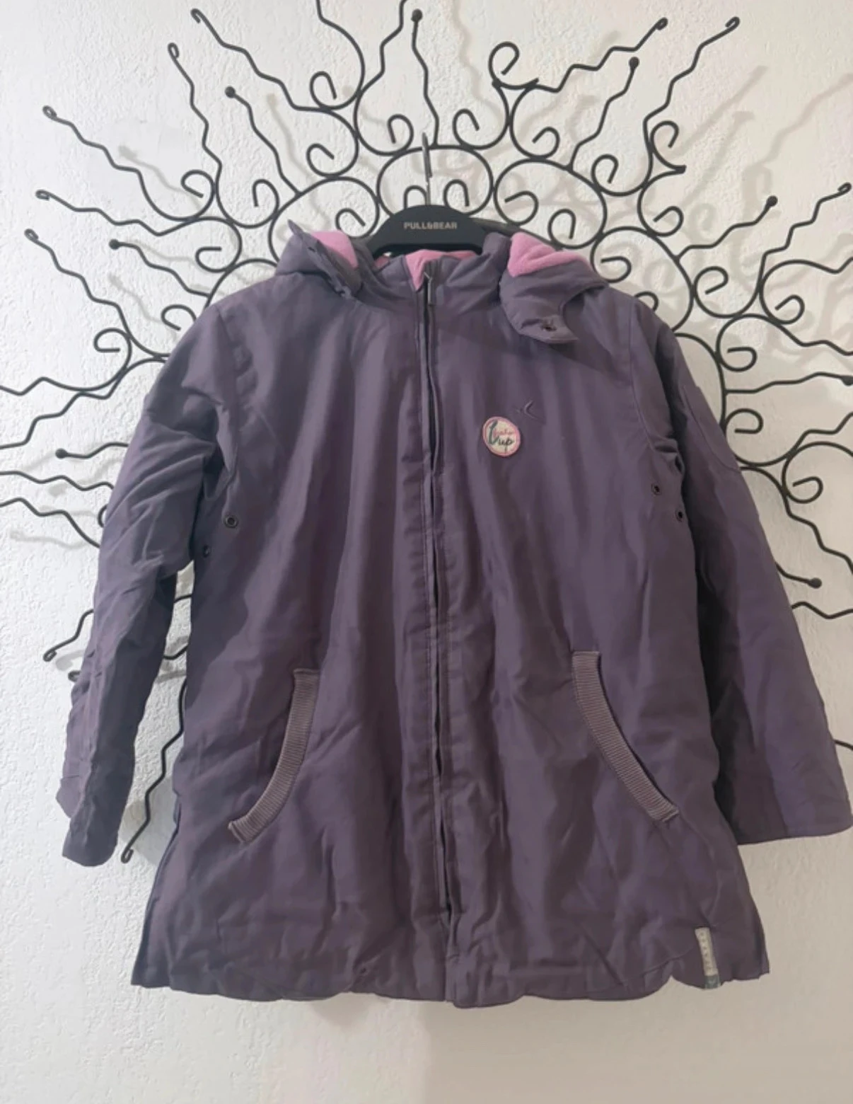 Manteau d'hiver fille 8 ans prune doublée polaire rose fuchsia chaude à capuche decathlon 130 cm – photo 2